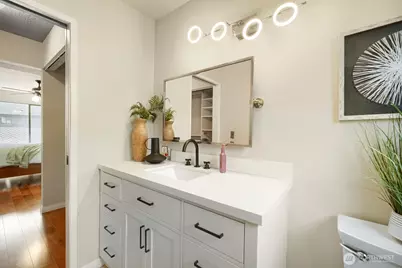 10634 Glen Acres Drive S, Seattle, WA 98168 - Photo 19