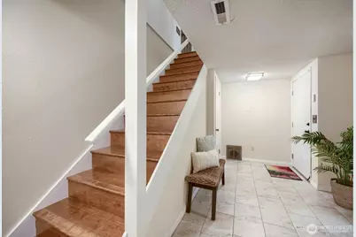 10634 Glen Acres Drive S, Seattle, WA 98168 - Photo 5