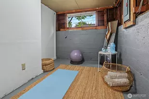 338 NW 79th St, Seattle, WA 98117 - Photo 29