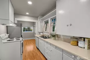 5704 35th Ave NE, Seattle, WA 98105 - Photo 15