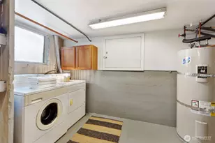 2409 E Alder St, Seattle, WA 98122 - Photo 27