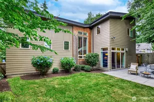 10644 Bartlett Ave NE, Seattle, WA 98125 - Photo 29