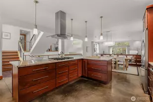 10644 Bartlett Ave NE, Seattle, WA 98125 - Photo 7