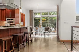10644 Bartlett Ave NE, Seattle, WA 98125 - Photo 13