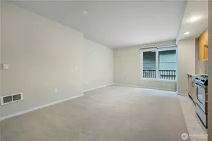 81 Clay St, Seattle, WA 98121 - Photo 3