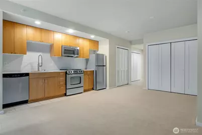 81 Clay Street #326, Seattle, WA 98121 - Photo 5