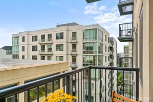 2721 1st Ave, Seattle, WA 98121 - Photo 19