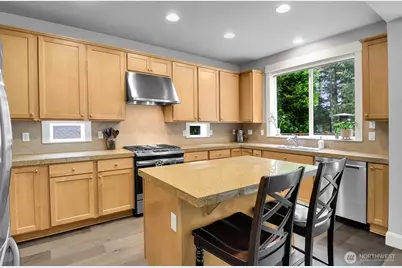 6214 Douglas Avenue SE, Snoqualmie, WA 98065 - Photo 11