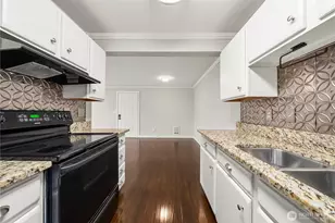 16817 Larch Way, Lynnwood, WA 98037 - Photo 13