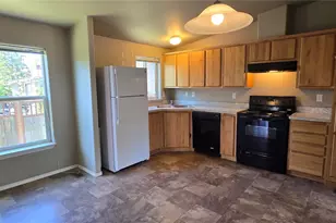 532 E 6th St, Port Angeles, WA 98362 - Photo 7