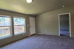 532 E 6th St, Port Angeles, WA 98362 - Photo 5