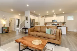 12104 126th Ave Ct E, Puyallup, WA 98374 - Photo 5