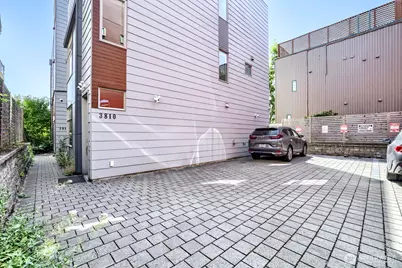 3812 Whitman Avenue N, Seattle, WA 98103 - Photo 3