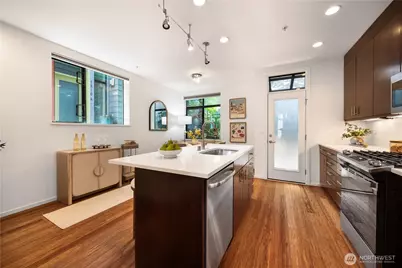 1808 11th Avenue #B, Seattle, WA 98122 - Photo 7