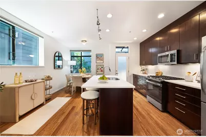 1808 11th Avenue #B, Seattle, WA 98122 - Photo 5