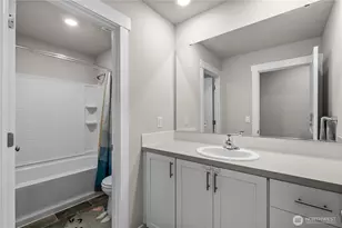 17512 Crossing Dr E, Puyallup, WA 98374 - Photo 25