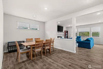 17512 Crossing Drive E, Puyallup, WA 98374 - Photo 3