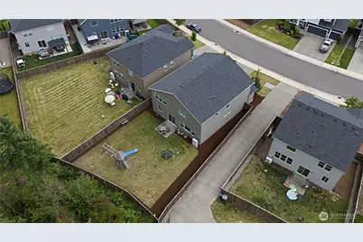 17512 Crossing Drive E, Puyallup, WA 98374 - Photo 39
