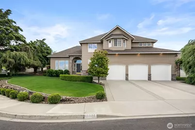 2021 Broadhurst Place, Wenatchee, WA 98801 - Photo 1