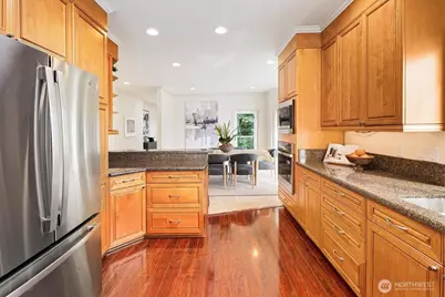 1338 Alki Avenue SW #500, Seattle, WA 98116 - Photo 9