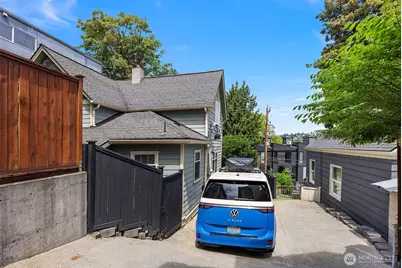43 W Etruria, Seattle, WA 98119 - Photo 21