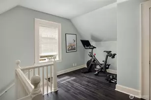 43 W Etruria, Seattle, WA 98119 - Photo 11