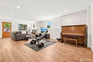 2460 W Lynn St, Seattle, WA 98199 - Photo 29