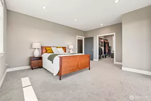 2460 W Lynn St, Seattle, WA 98199 - Photo 15