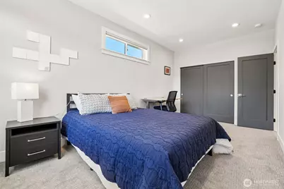2460 W Lynn Street, Seattle, WA 98199 - Photo 25