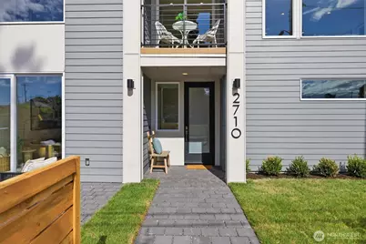 2710 58th Avenue SW, Seattle, WA 98116 - Photo 3
