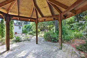 4010 SW 106th St, Seattle, WA 98146 - Photo 3