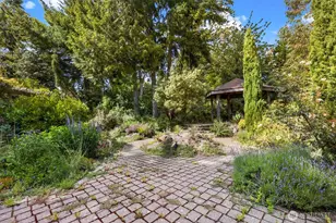 4010 SW 106th St, Seattle, WA 98146 - Photo 5