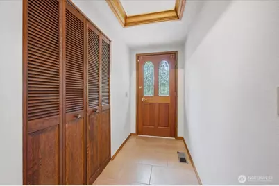 5466 NE 200th Place, Lake Forest Park, WA 98155 - Photo 9