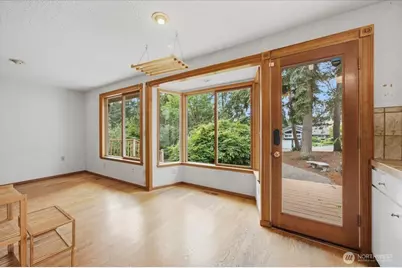 5466 NE 200th Place, Lake Forest Park, WA 98155 - Photo 17
