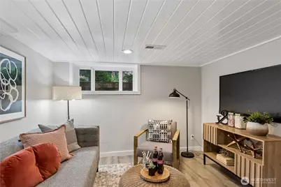7520 Jones Avenue NW, Seattle, WA 98117 - Photo 19