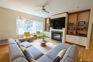 18709 68th St E, Bonney Lake, WA 98391 - Photo 9