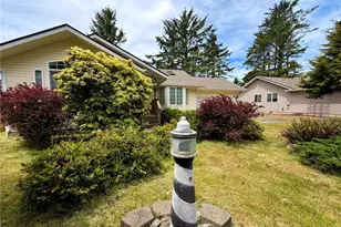 457 Dolphin Ave NE, Ocean Shores, WA 98569 - Photo 27