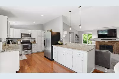 17333 160th Avenue SE, Renton, WA 98058 - Photo 13