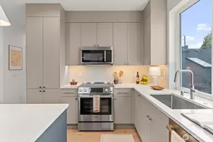 2712 58th Ave SW, Seattle, WA 98116 - Photo 13