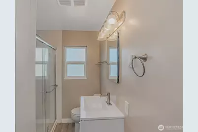 1732 Dexter Avenue N, Seattle, WA 98109 - Photo 9