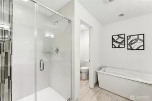 10762 SE 1st Dr, Bellevue, WA 98004 - Photo 19