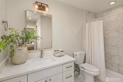 10750 66th Avenue S, Seattle, WA 98178 - Photo 19