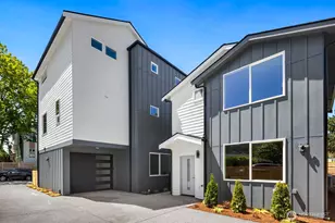 334 NE 90th St, Seattle, WA 98115 - Photo 3
