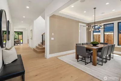8016 Fairway Drive NE, Seattle, WA 98115 - Photo 13