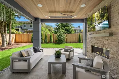 8016 Fairway Drive NE, Seattle, WA 98115 - Photo 27