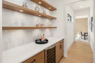 8016 Fairway Dr NE, Seattle, WA 98115 - Photo 15