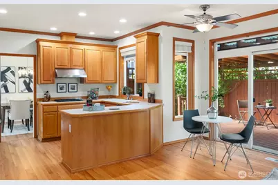 18430 11th Drive SE, Bothell, WA 98012 - Photo 17