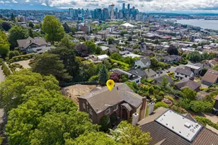 511 W Highland Dr, Seattle, WA 98119 - Photo 35