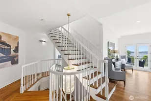 511 W Highland Dr, Seattle, WA 98119 - Photo 9