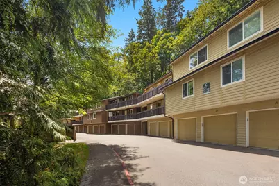 515 Newport Way NW #B3, Issaquah, WA 98027 - Photo 1